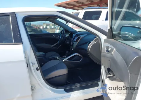 2013 Hyundai Veloster Base W/Gray z USA, uszkodzony, nr VIN KMHTC6AD3DU157752